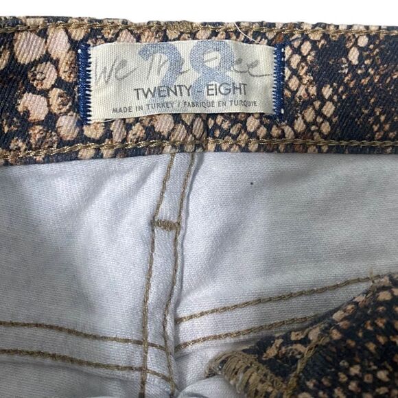 Free People Two Faced Snakeskin Raw Hem Pants Women's Size 28 We The Fre… - Picture 7 of 8